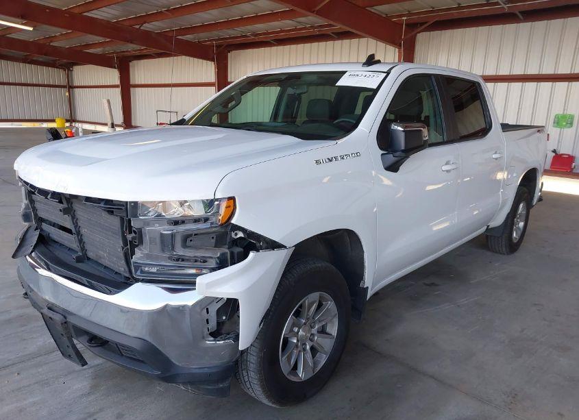 Photo 2 of 2019 Chevrolet Silverado 1500 LT (VIN 3GCPYDEK3KG293142)