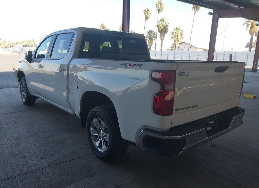 Photo 3 of 2019 Chevrolet Silverado 1500 LT (VIN 3GCPYDEK3KG293142)