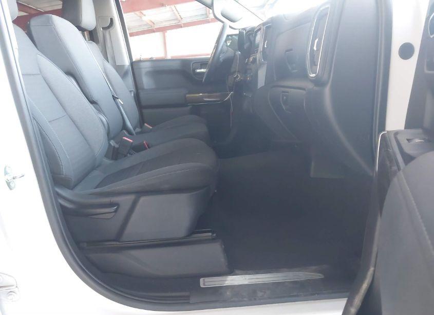 Photo 5 of 2019 Chevrolet Silverado 1500 LT (VIN 3GCPYDEK3KG293142)