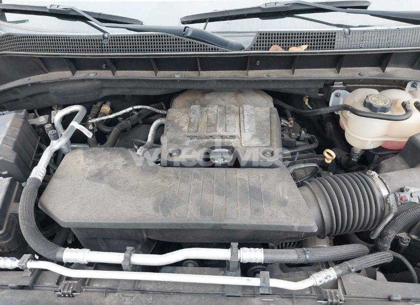 Photo 10 of 2019 Chevrolet Silverado 1500 RST (VIN 3GCPYEEK7KG136798)