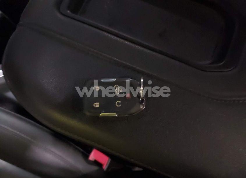 Photo 11 of 2021 Chevrolet Silverado 1500 4WD SHORT BED RST (VIN 3GCPYEEK9MG279819)