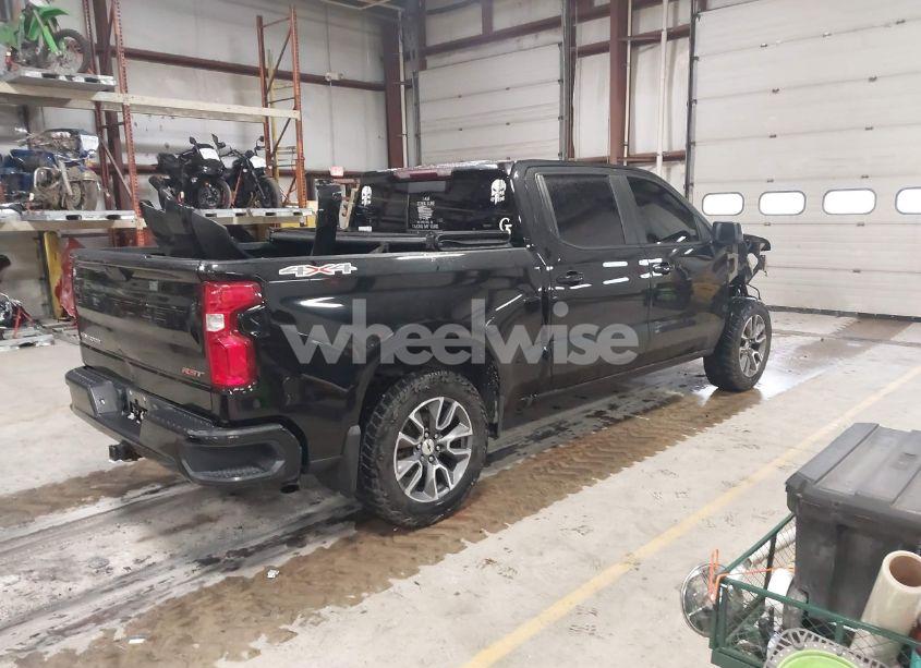 Photo 4 of 2021 Chevrolet Silverado 1500 4WD SHORT BED RST (VIN 3GCPYEEK9MG279819)