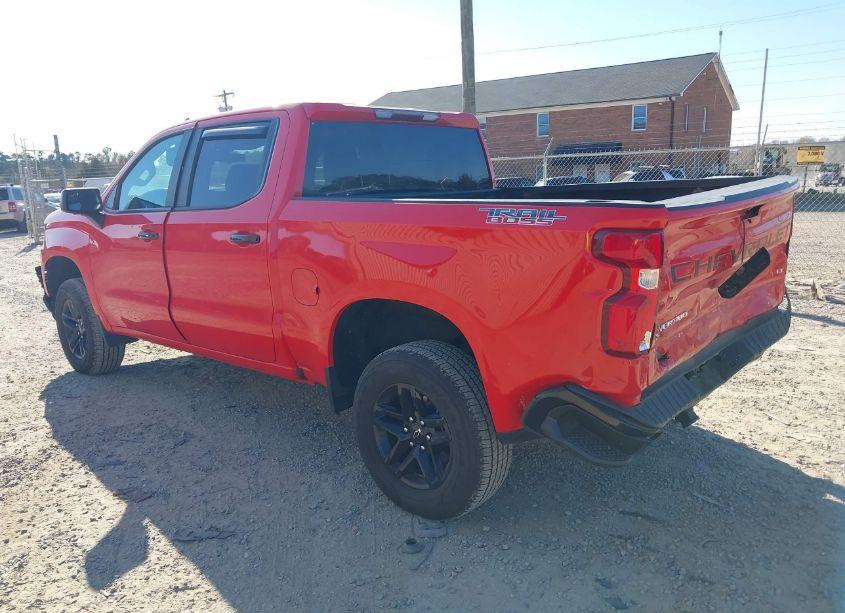 Photo 3 of 2020 Chevrolet Silverado 1500 4WD SHORT BED LT TRAIL BOSS (VIN 3GCPYFED1LG304654)