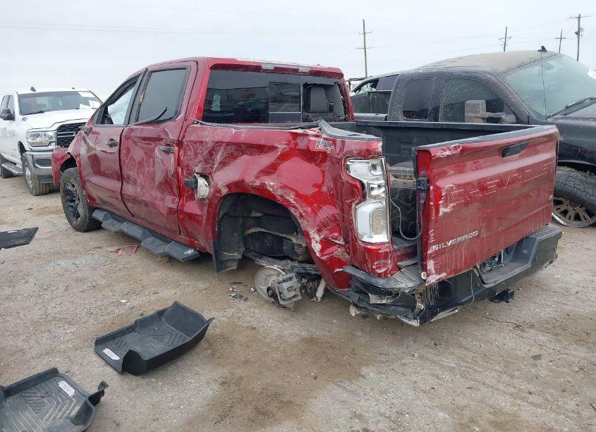 Photo 3 of 2021 Chevrolet Silverado 1500 (VIN 3GCPYFED2MG287980)