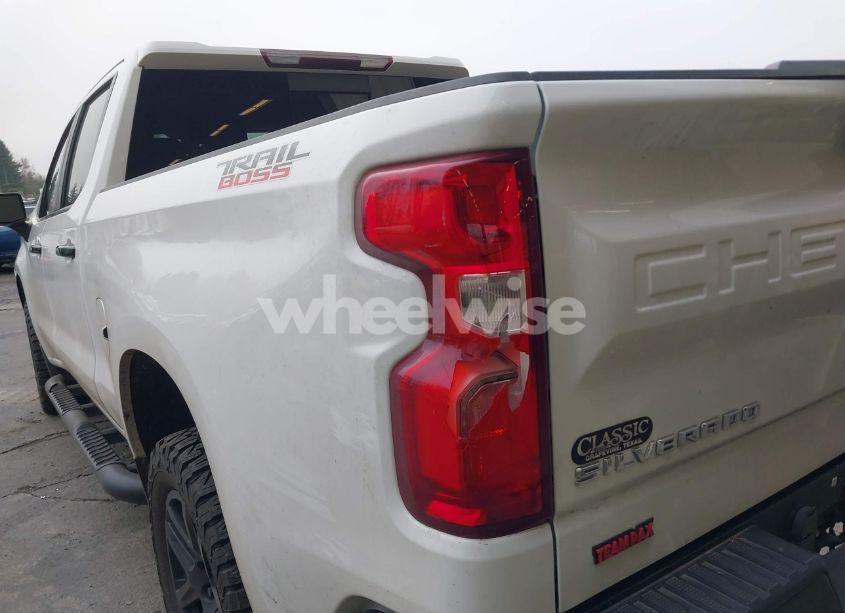 Photo 18 of 2020 Chevrolet Silverado 1500 4WD SHORT BED LT TRAIL BOSS (VIN 3GCPYFED3LG164882)