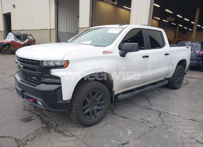 Photo 2 of 2020 Chevrolet Silverado 1500 4WD SHORT BED LT TRAIL BOSS (VIN 3GCPYFED3LG164882)