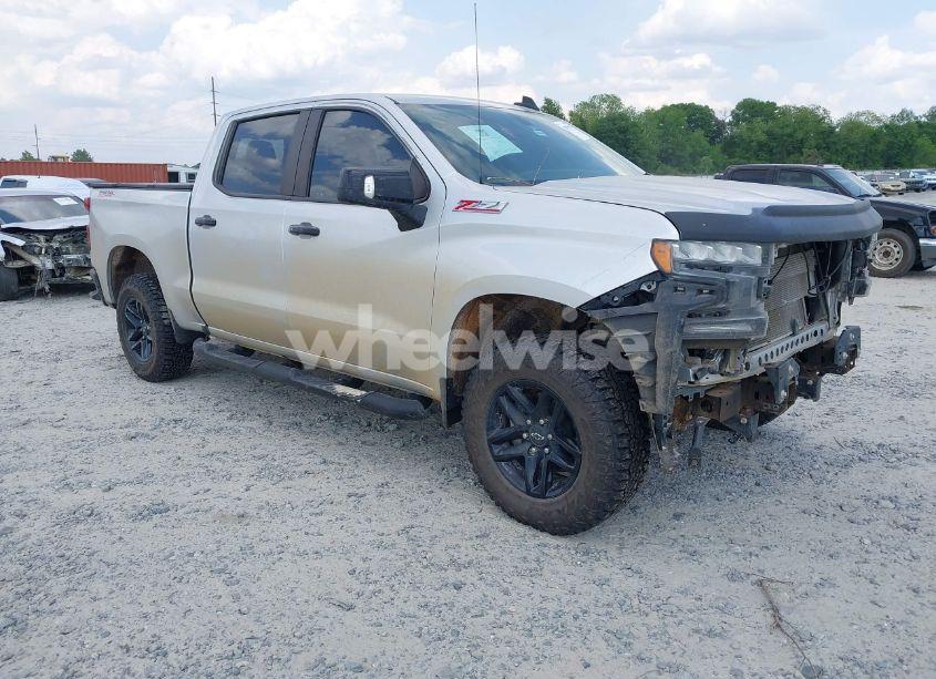 2021 Chevrolet Silverado 1500 4WD SHORT BED LT TRAIL BOSS (VIN 3GCPYFED6MG165901) main photo