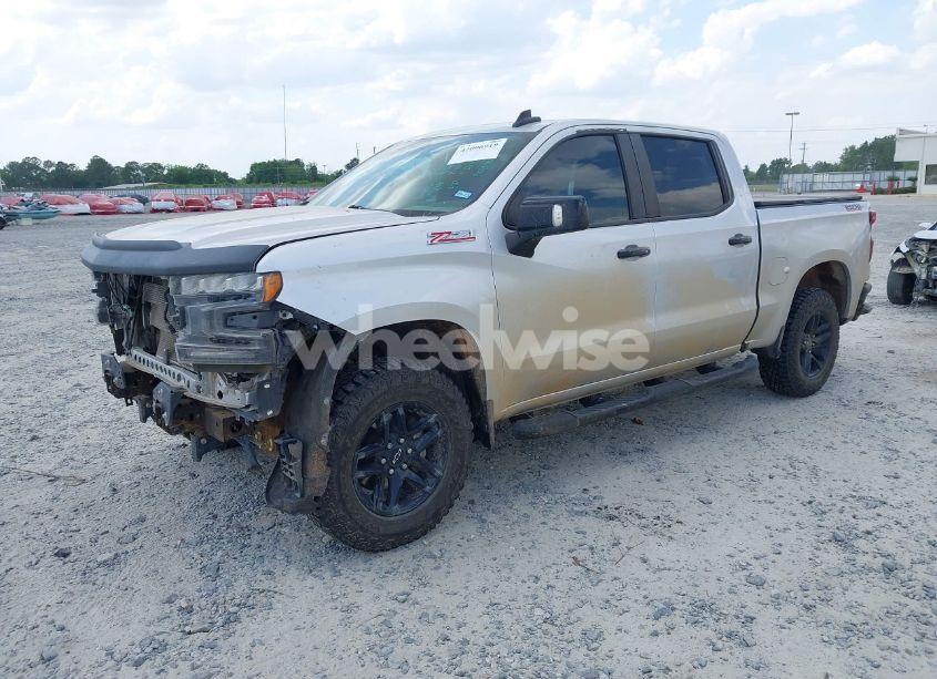 Photo 2 of 2021 Chevrolet Silverado 1500 4WD SHORT BED LT TRAIL BOSS (VIN 3GCPYFED6MG165901)