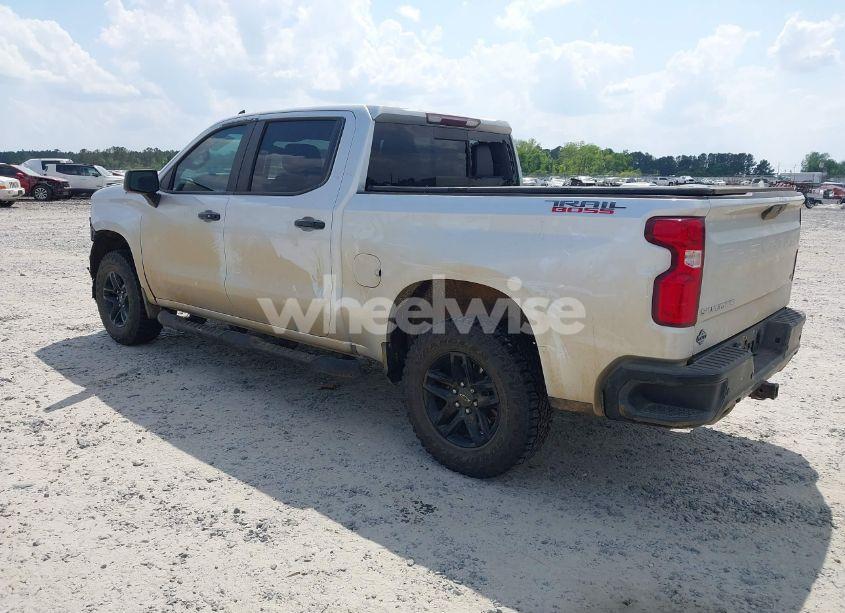 Photo 3 of 2021 Chevrolet Silverado 1500 4WD SHORT BED LT TRAIL BOSS (VIN 3GCPYFED6MG165901)