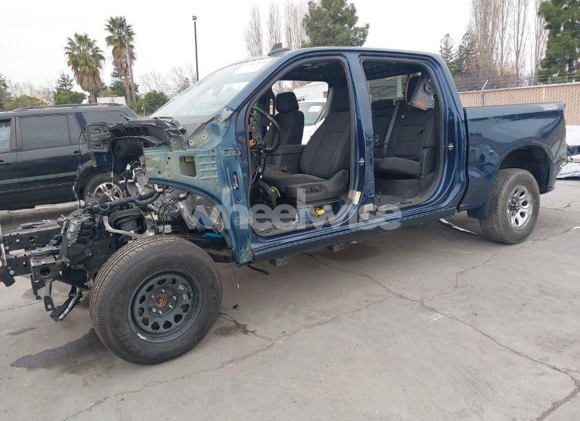 Photo 2 of 2021 Chevrolet Silverado 1500 4WD SHORT BED LT TRAIL BOSS (VIN 3GCPYFED7MG248687)