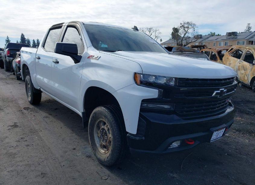 2021 Chevrolet Silverado 1500 4WD SHORT BED LT TRAIL BOSS (VIN 3GCPYFED7MG362446) main photo