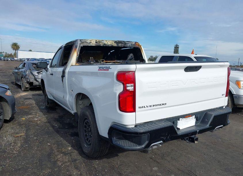 Photo 3 of 2021 Chevrolet Silverado 1500 4WD SHORT BED LT TRAIL BOSS (VIN 3GCPYFED7MG362446)