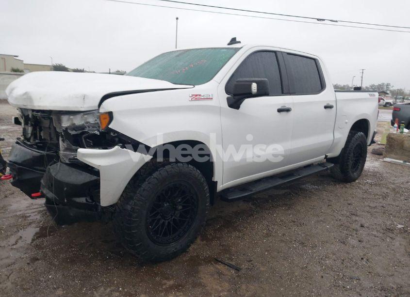 Photo 2 of 2020 Chevrolet Silverado 1500 4WD SHORT BED LT TRAIL BOSS (VIN 3GCPYFED8LG358260)