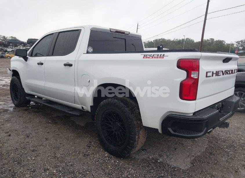Photo 3 of 2020 Chevrolet Silverado 1500 4WD SHORT BED LT TRAIL BOSS (VIN 3GCPYFED8LG358260)