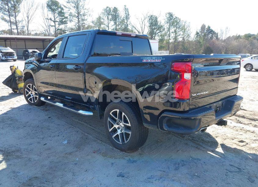 Photo 3 of 2020 Chevrolet Silverado 1500 4WD SHORT BED LT TRAIL BOSS (VIN 3GCPYFED9LG379148)