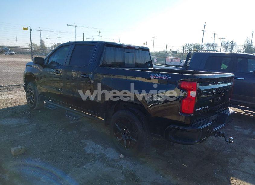 Photo 3 of 2021 Chevrolet Silverado 1500 4WD SHORT BED LT TRAIL BOSS (VIN 3GCPYFEL2MG372535)