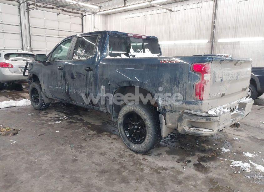 Photo 3 of 2021 Chevrolet Silverado 1500 4WD SHORT BED LT TRAIL BOSS (VIN 3GCPYFEL5MG299421)