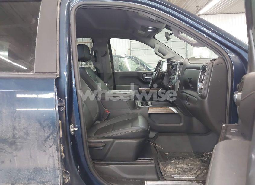 Photo 5 of 2021 Chevrolet Silverado 1500 4WD SHORT BED LT TRAIL BOSS (VIN 3GCPYFEL5MG299421)