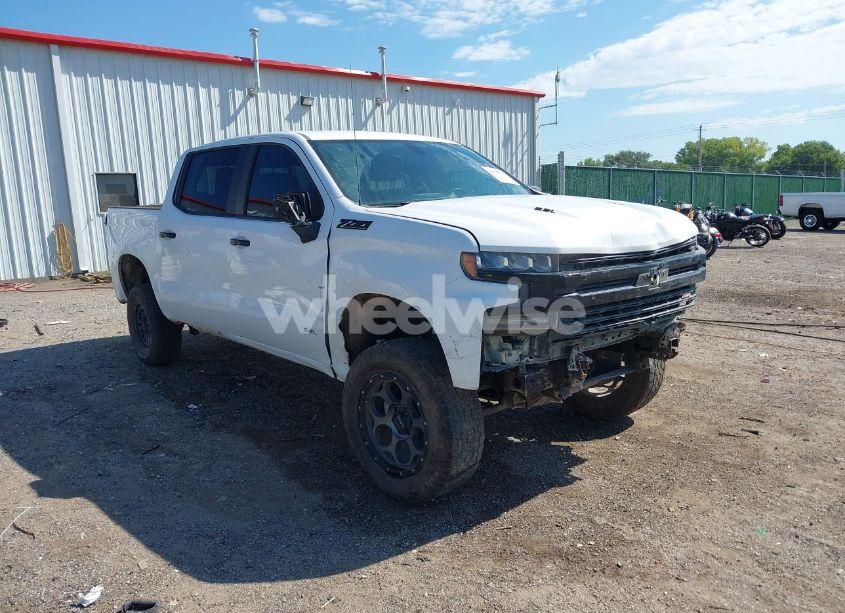 2021 Chevrolet Silverado 1500 4WD SHORT BED LT TRAIL BOSS (VIN 3GCPYFEL7MG137063) main photo