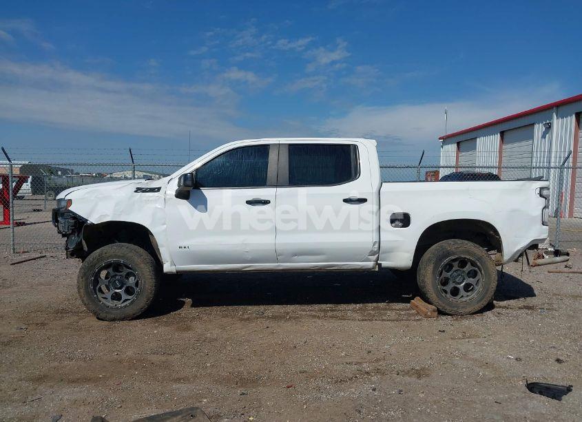 Photo 13 of 2021 Chevrolet Silverado 1500 4WD SHORT BED LT TRAIL BOSS (VIN 3GCPYFEL7MG137063)