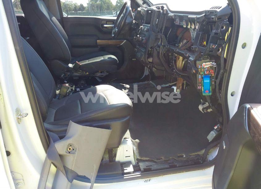 Photo 5 of 2021 Chevrolet Silverado 1500 4WD SHORT BED LT TRAIL BOSS (VIN 3GCPYFEL7MG137063)