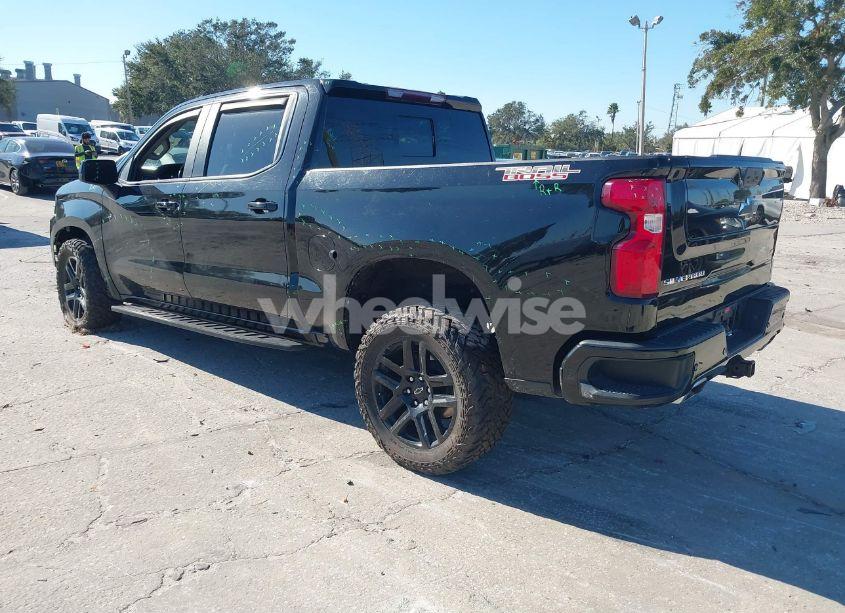Photo 3 of 2022 Chevrolet Silverado 1500 LTD 4WD SHORT BED LT TRAIL BOSS (VIN 3GCPYFEL7NG110978)