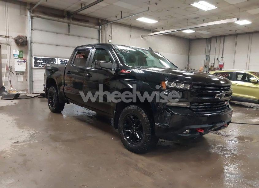 2020 Chevrolet Silverado 1500 4WD SHORT BED LT TRAIL BOSS (VIN 3GCPYFEL9LG369114) main photo