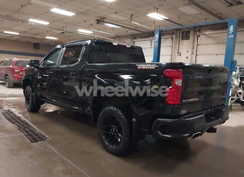 Photo 3 of 2020 Chevrolet Silverado 1500 4WD SHORT BED LT TRAIL BOSS (VIN 3GCPYFEL9LG369114)