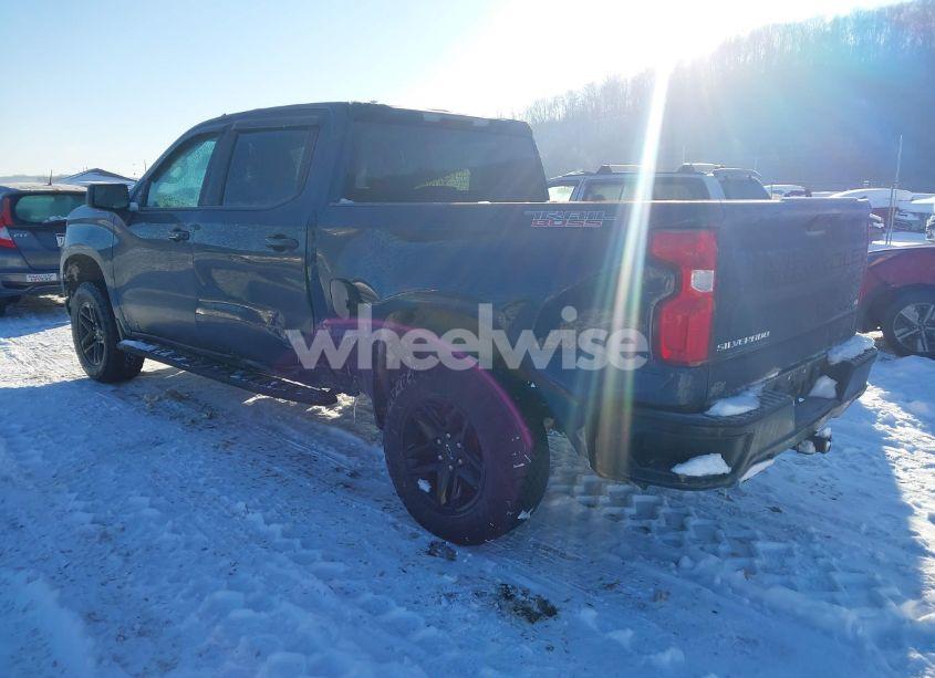 Photo 3 of 2022 Chevrolet Silverado 1500 LTD (VIN 3GCPYFEL9NG210466)