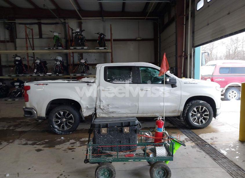 Photo 12 of 2021 Chevrolet Silverado 1500 4WD SHORT BED LT WITH 2FL (VIN 3GCPYJEK8MG462735)