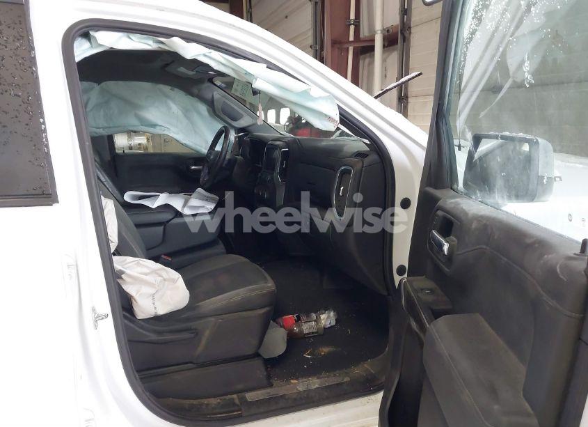 Photo 5 of 2021 Chevrolet Silverado 1500 4WD SHORT BED LT WITH 2FL (VIN 3GCPYJEK8MG462735)