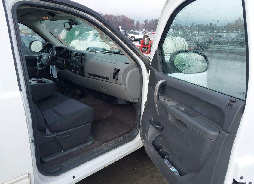 Photo 5 of 2010 Chevrolet Silverado 1500 LS (VIN 3GCRCREA9AG202515)