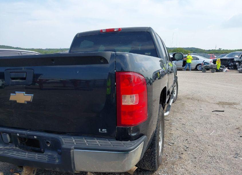 Photo 4 of 2010 Chevrolet Silverado 1500 LS (VIN 3GCRCREA9AG239886)