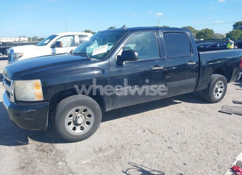 Photo 2 of 2010 Chevrolet Silverado 1500 LS (VIN 3GCRCREA9AG267087)