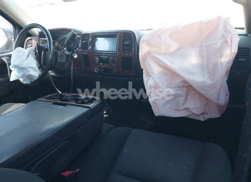 Photo 5 of 2010 Chevrolet Silverado 1500 LT (VIN 3GCRCSE01AG125203)