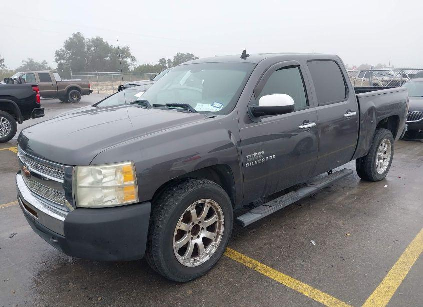 Photo 2 of 2010 Chevrolet Silverado 1500 LT (VIN 3GCRCSE01AG153678)