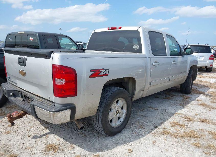 Photo 4 of 2010 Chevrolet Silverado 1500 LT (VIN 3GCRCSE01AG197941)