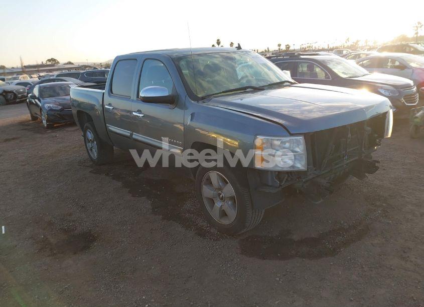 2010 Chevrolet Silverado 1500 (VIN 3GCRCSE02AG299913) main photo