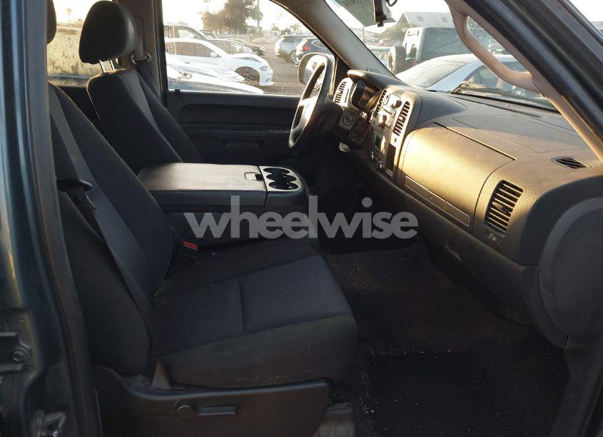 Photo 5 of 2010 Chevrolet Silverado 1500 (VIN 3GCRCSE02AG299913)