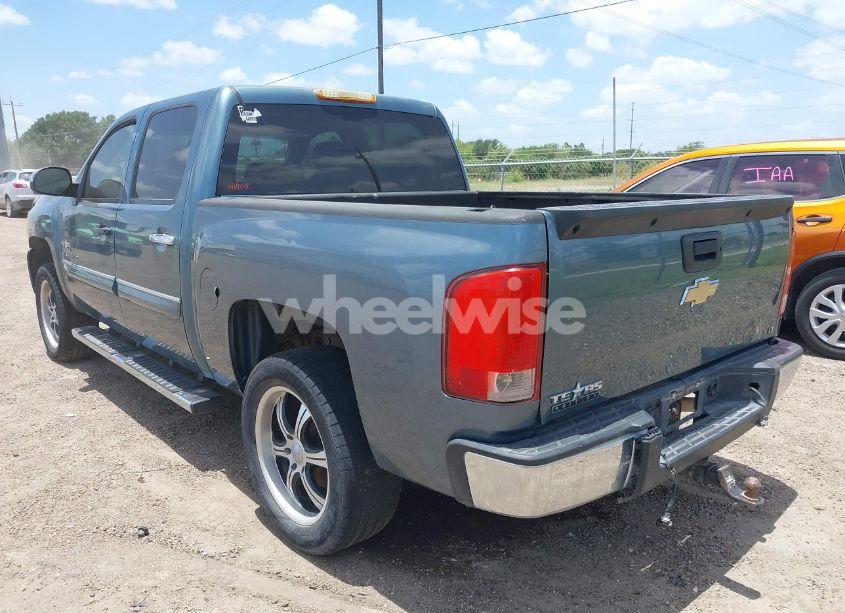 Photo 3 of 2010 Chevrolet Silverado 1500 LT (VIN 3GCRCSE03AG247030)