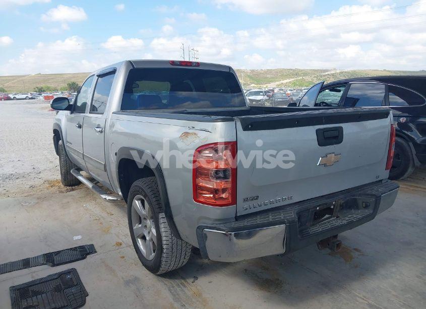 Photo 3 of 2010 Chevrolet Silverado 1500 LT (VIN 3GCRCSE05AG151576)
