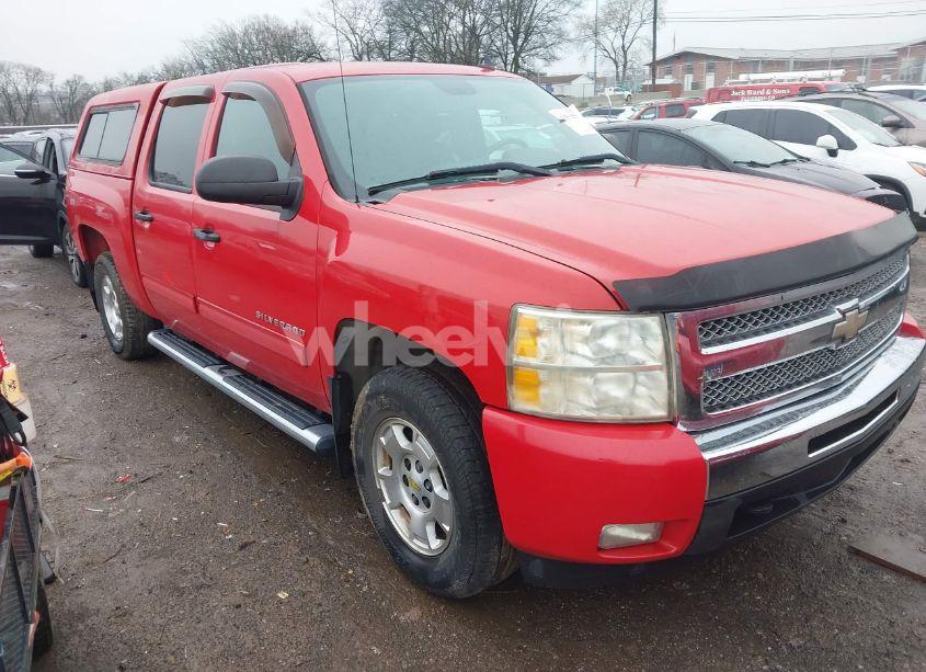 2010 Chevrolet Silverado 1500 LT (VIN 3GCRCSE05AG208732) main photo