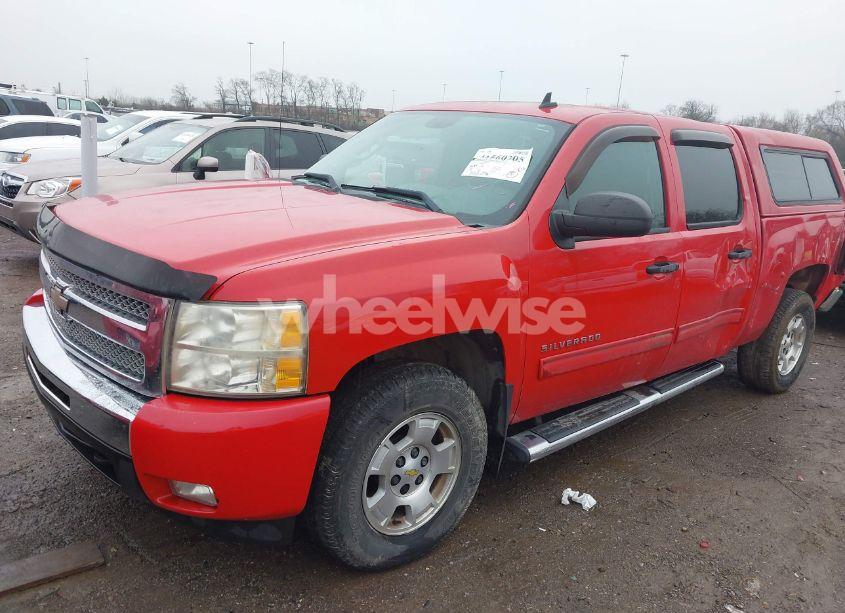 Photo 2 of 2010 Chevrolet Silverado 1500 LT (VIN 3GCRCSE05AG208732)