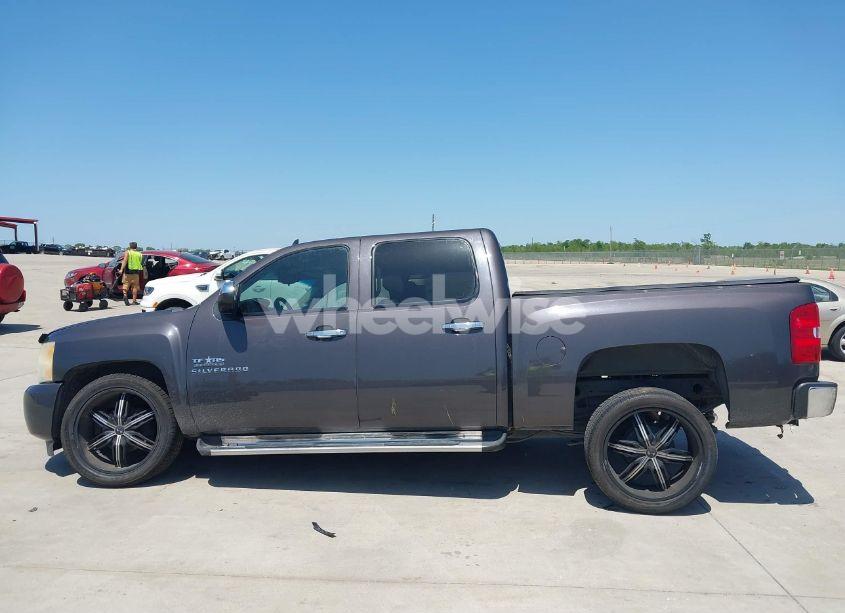 Photo 14 of 2010 Chevrolet Silverado 1500 LT (VIN 3GCRCSE06AG138545)
