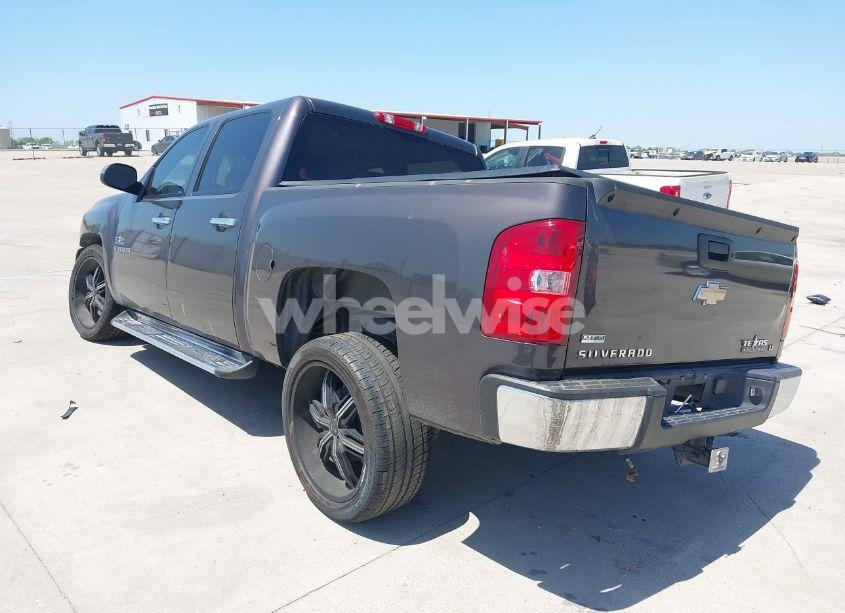 Photo 3 of 2010 Chevrolet Silverado 1500 LT (VIN 3GCRCSE06AG138545)