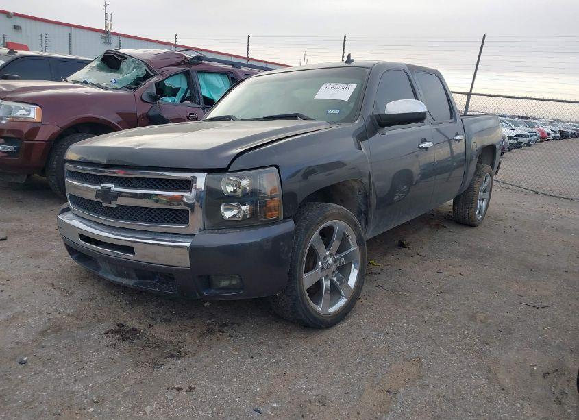 Photo 2 of 2010 Chevrolet Silverado 1500 LT (VIN 3GCRCSE06AG209307)