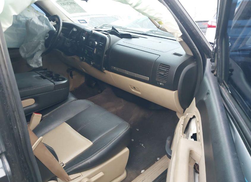 Photo 5 of 2010 Chevrolet Silverado 1500 LT (VIN 3GCRCSE06AG209307)