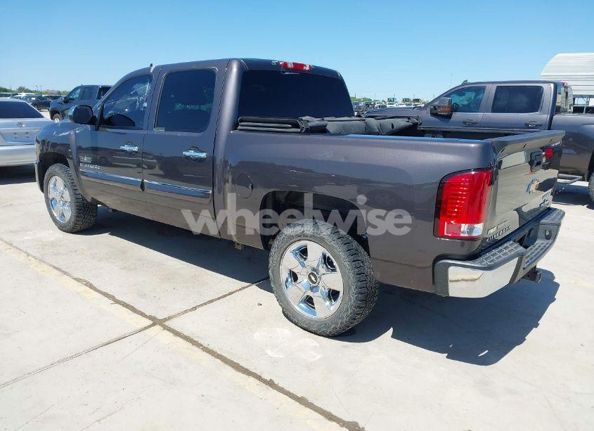 Photo 3 of 2010 Chevrolet Silverado 1500 LT (VIN 3GCRCSE08AG147831)