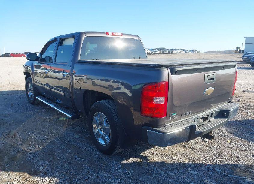Photo 3 of 2010 Chevrolet Silverado 1500 LT (VIN 3GCRCSE09AG243144)