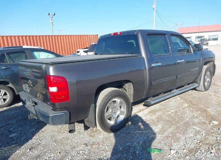 Photo 4 of 2010 Chevrolet Silverado 1500 LT (VIN 3GCRCSE09AG243144)